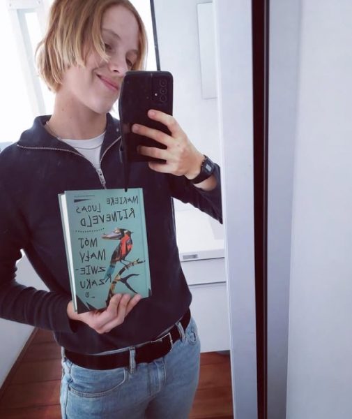 marieke-lucas-rijneveld-met-boek