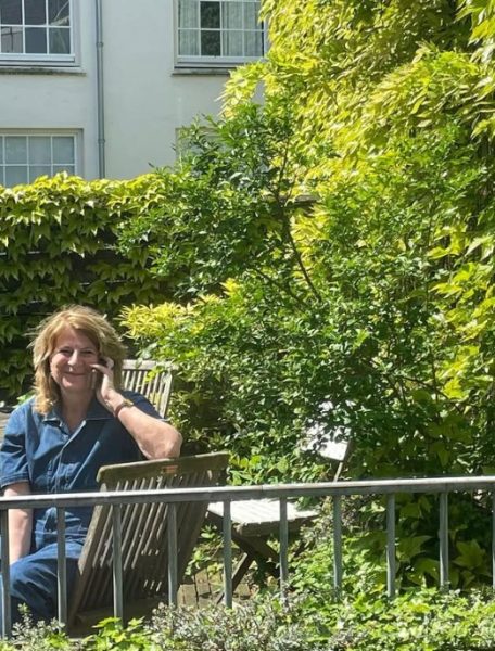 marja-pruis-in-tuin